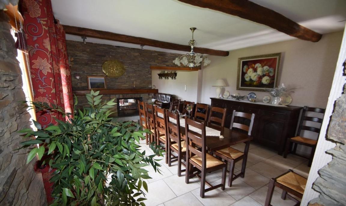 La Petite Ferme Villa Rochehaut Exteriör bild