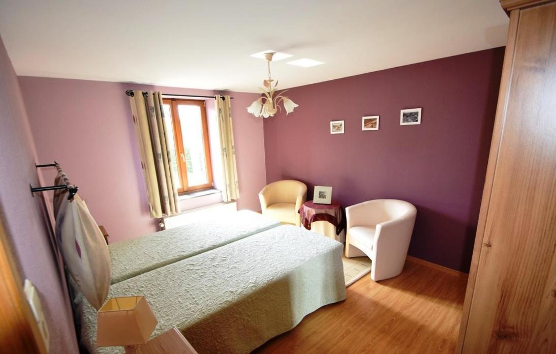 La Petite Ferme Villa Rochehaut Exteriör bild
